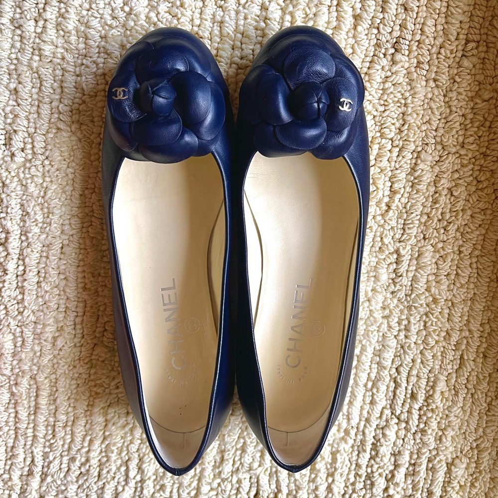 SOLD ✖️ Chanel Camilla Ballet Flats